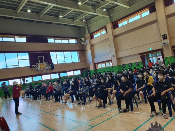 thumb-237920812_6ZS3BoTc_49329363bf0ddf25d159ab983a95ed3226942910_600x450