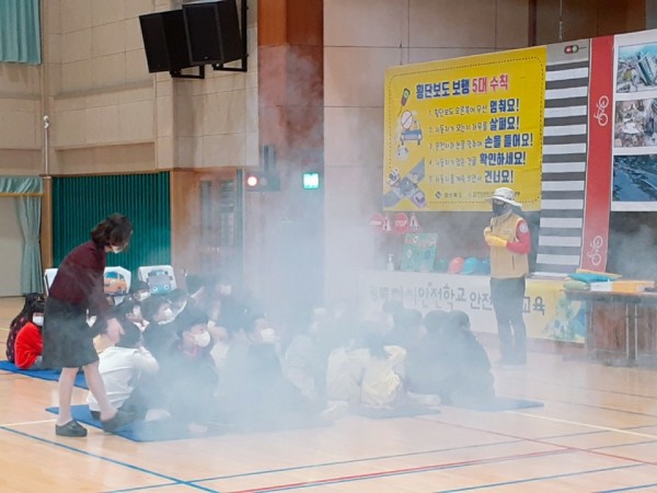 thumb-237920812_miEc2w7O_2b67de5715bd111897226deef6b6ceb928a135de_600x450