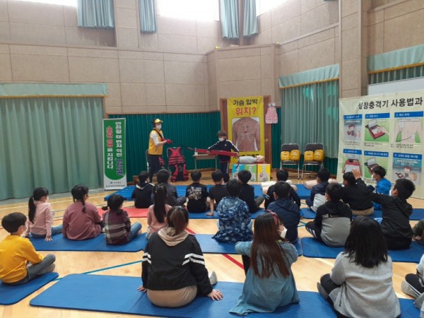 thumb-237920812_3JFAbzvU_09a771786bb121824d2d02a54b63b686e277a54c_600x450