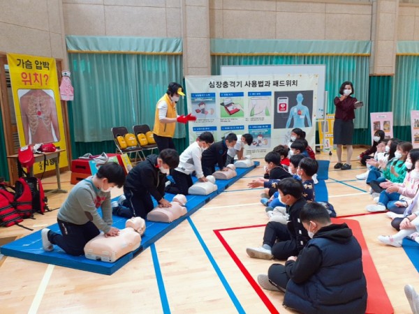 thumb-237920812_4XWuF7nj_b71aaa3daafd928e05b780012188eb346f5c4316_600x450