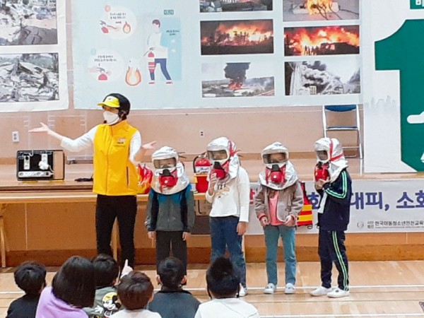 thumb-237920812_YSrys1DO_4b570b7c986bd31b369ca365ff667f8f0a032a27_600x450