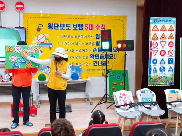 thumb-237920812_zubm5lNT_896d3c3079e6fb7abaa1d323075445da3c20fa32_600x450