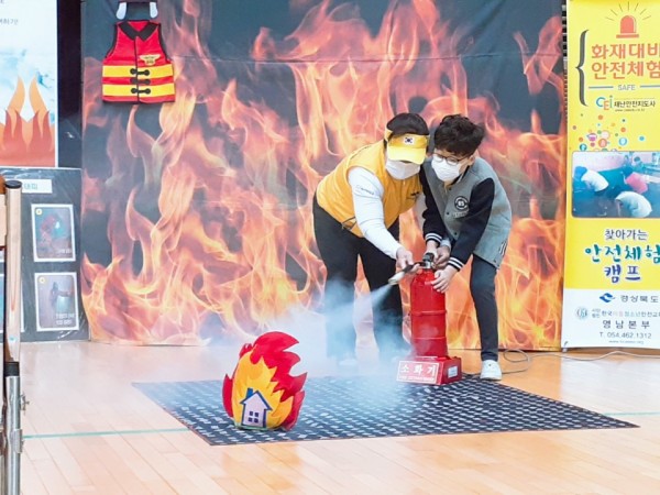 thumb-237920812_6aVEN3kl_8da2bdb88e6633bb2b50bffdd78456993fd9ab94_600x450