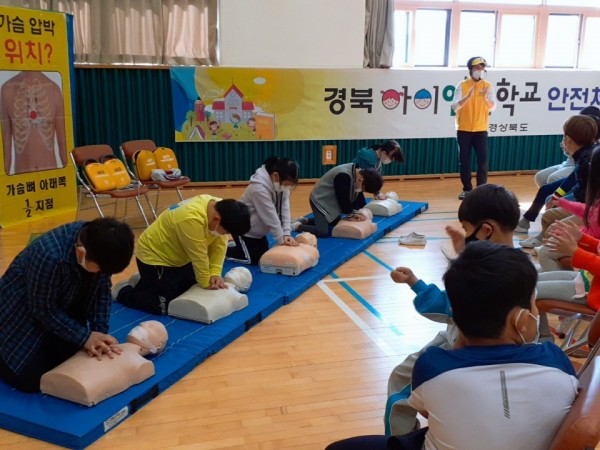 thumb-237920812_JfenX0RL_78936242960678910eaad8724c496d3a55469284_600x450