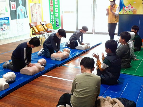 thumb-237920812_t5PNmAd4_fdeab847692edbe0b3e76d1daf02c1b46c95b6c3_600x450